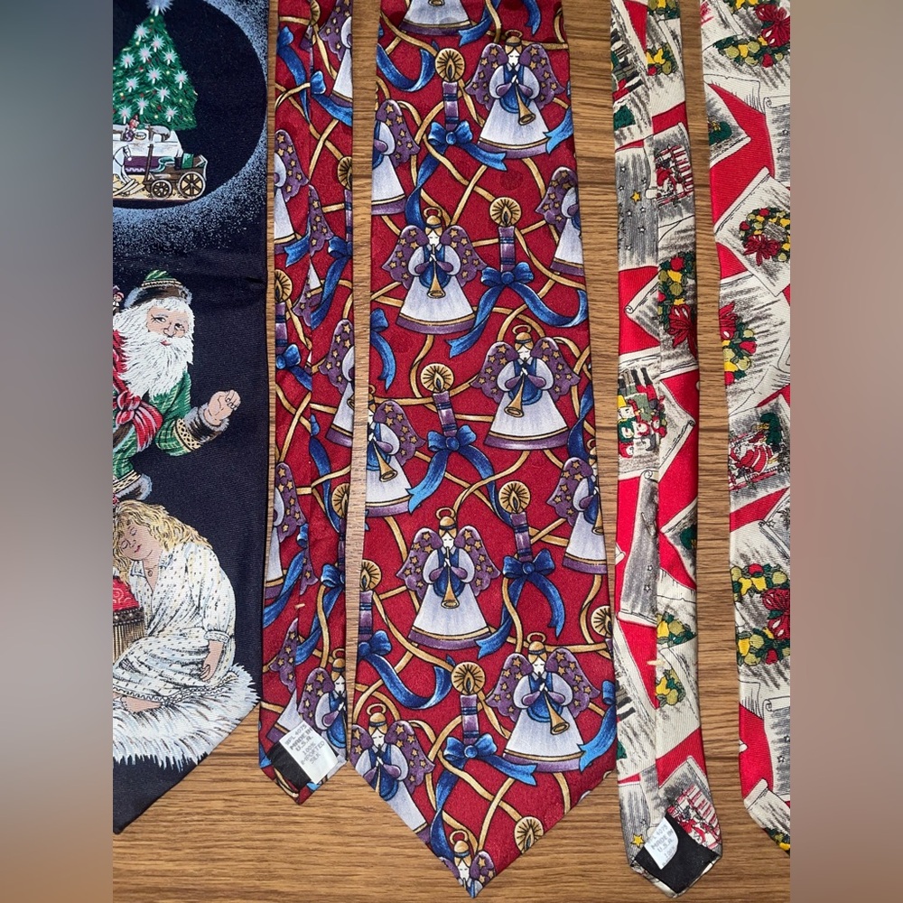 Wembley lot of 4 Christmas Ties 100% Silk unique festive Santa Christmas Holiday - Picture 4 of 7
